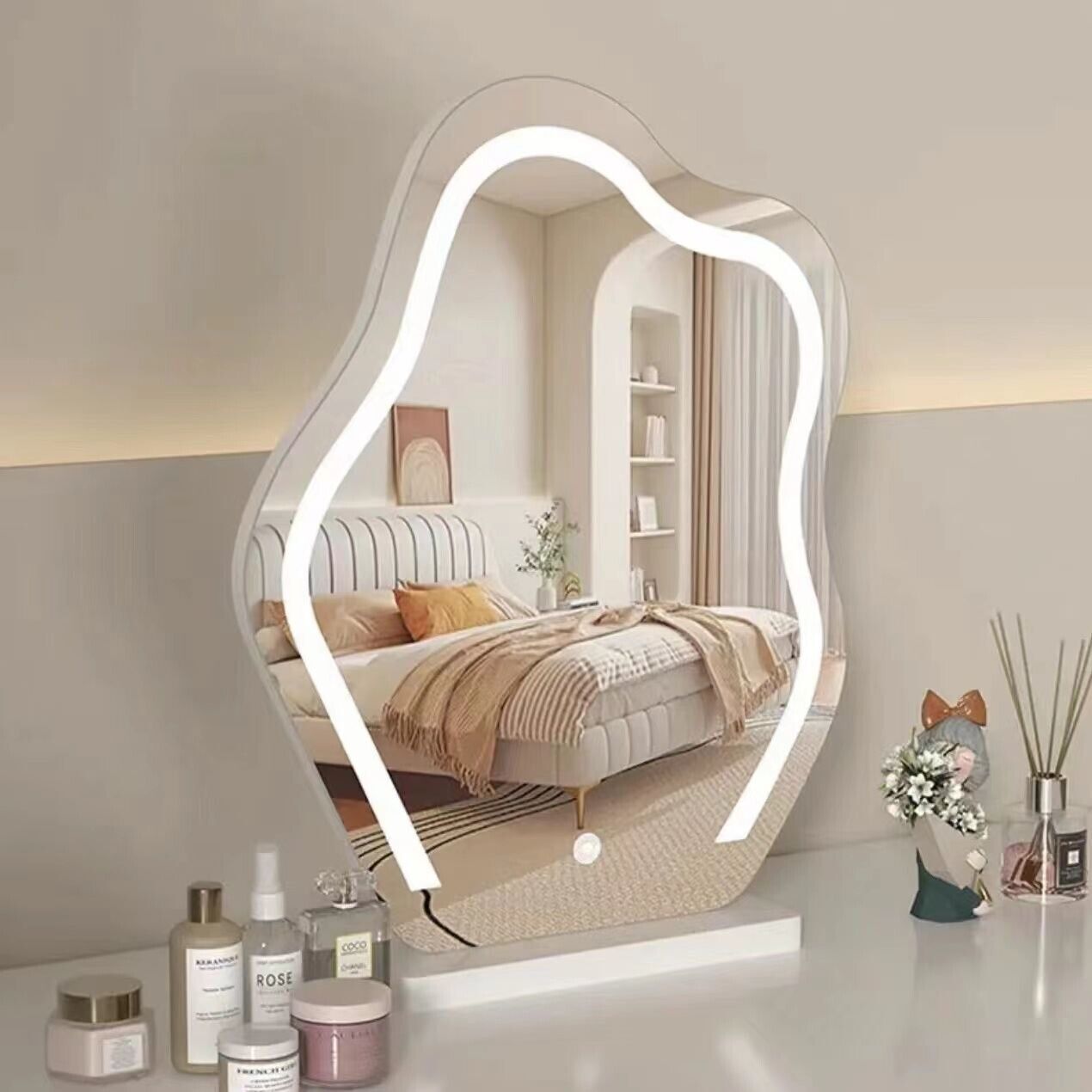 Large Makeup Mirror Cloud Shape